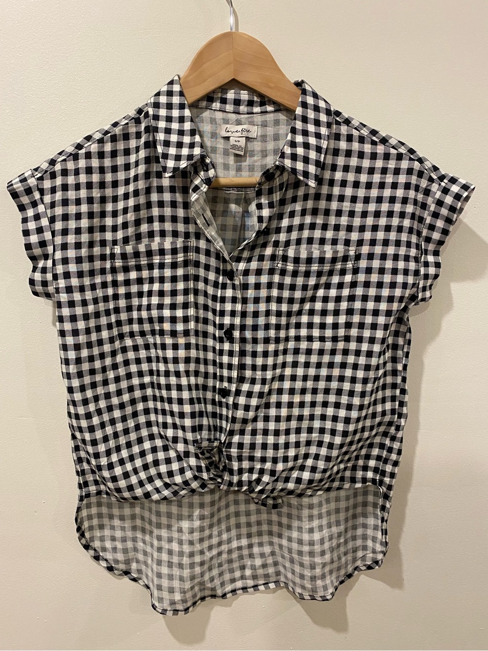 Tie front gingham blouse short sleeve black and white